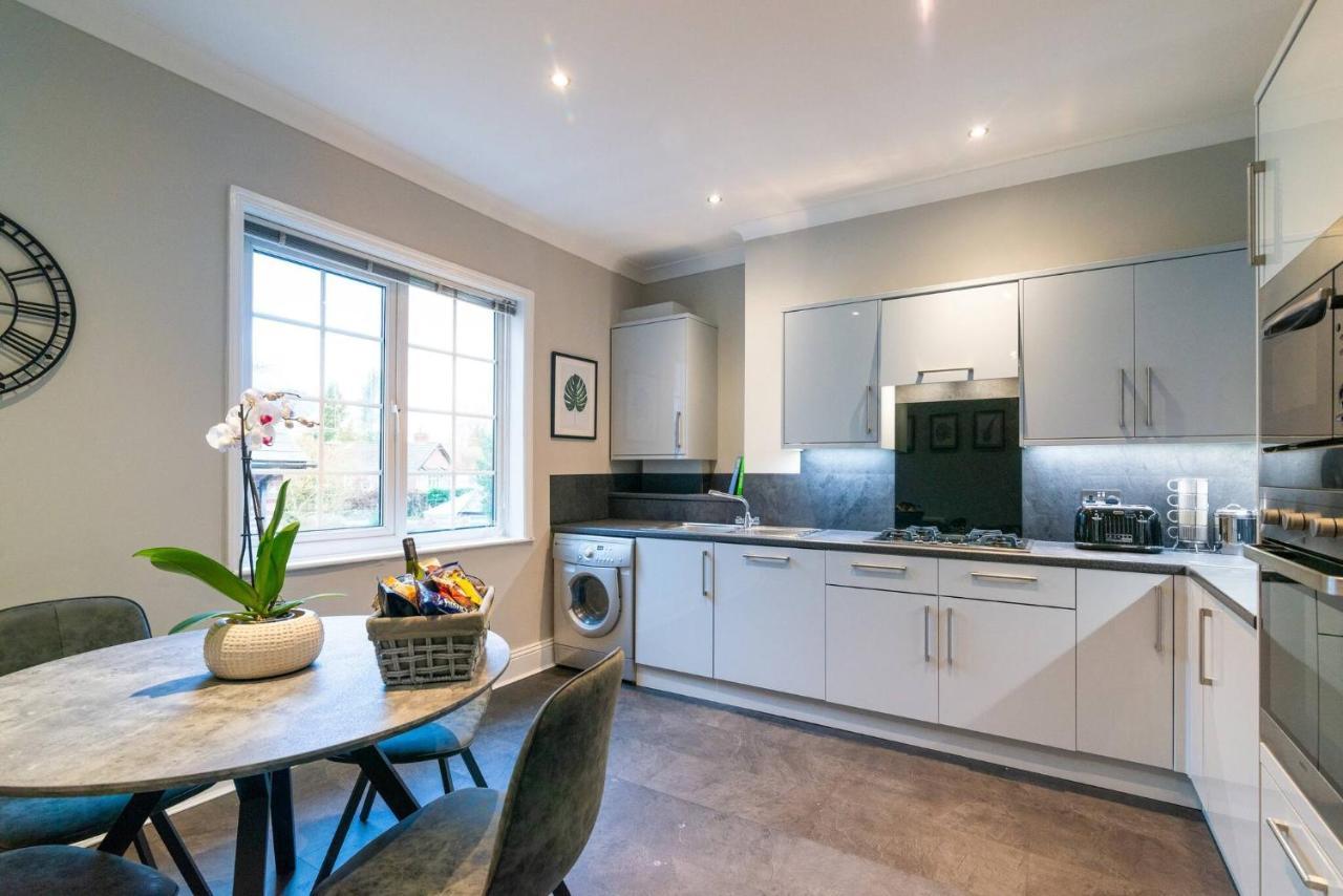 Modern Living 2 Bedroom Apartment South Wilmslow Exterior foto